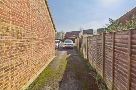 CAM04907G0-PR0117-STILL015.jpg