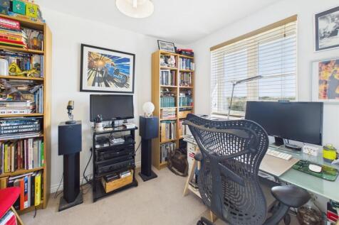 CAM04907G0-PR0134-STILL017.jpg