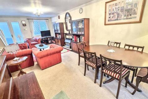 Open Plan Living/ Dining Room