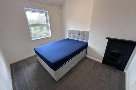 Bedroom 2 .jpeg