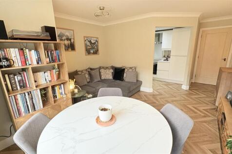 Living/Dining Room