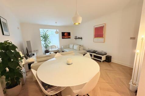 Open Plan Living/Kitchen
