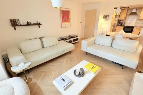 Open Plan Living/Kitchen