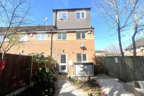 Landscaped Rear Garden