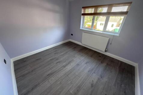 1st bedroom (2).jpeg