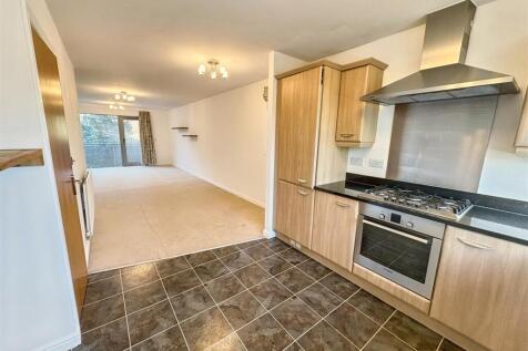 Open Plan Living/ Dining and Kitchen