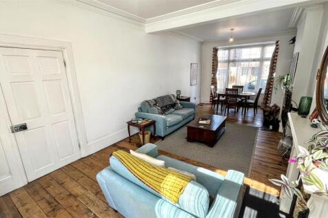 Open Plan Living/Dining Room