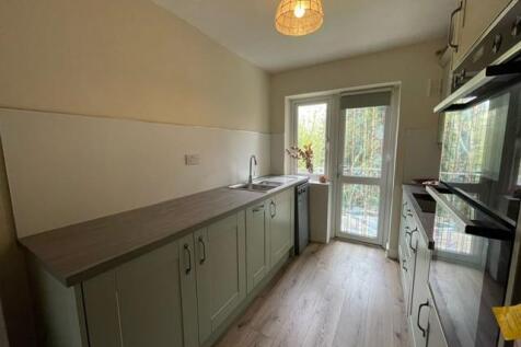Kitchen 2.jpg