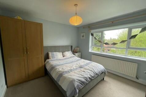 Master bedroom.jpg