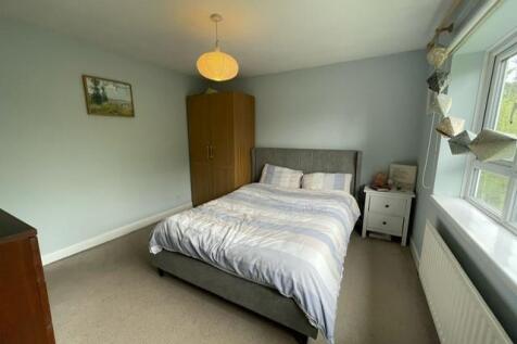Master bedroom 2.jpg