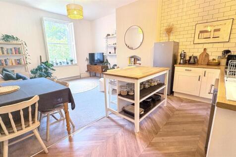 Open Plan Living/Kitchen