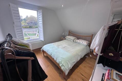 Bedroom .jpeg