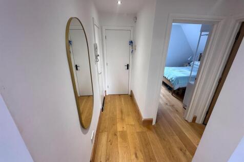 Hallway.jpeg