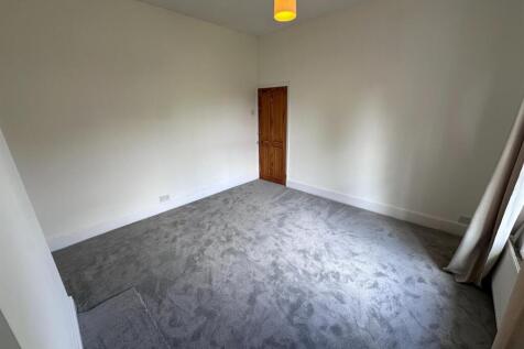 bedroom 2 .jpeg