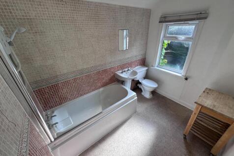 bathroom.jpeg
