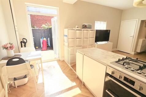Open Plan Living/Kitchen