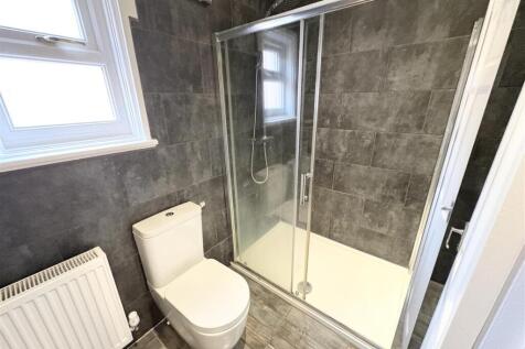 Bathroom/Shower Room