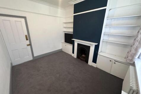 1st Reception room (2).jpeg