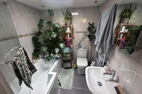 Bathroom.jpeg
