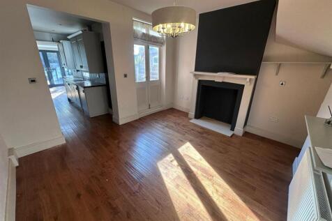 485072137_1195880175238181_1808046136000838806_n.j