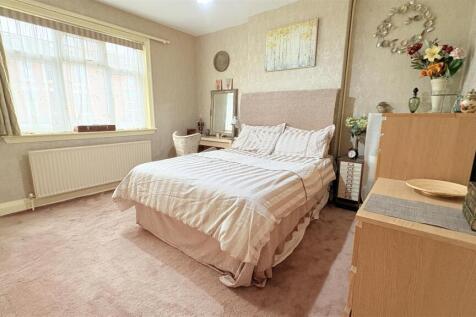 Bedroom One (Primary Bedroom)