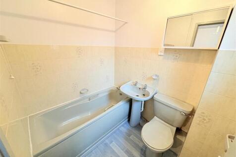 Bedroom One En-Suite Bathroom