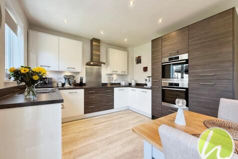 Kitchen/ Dining Room