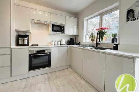 Kitchen/ Dining Room