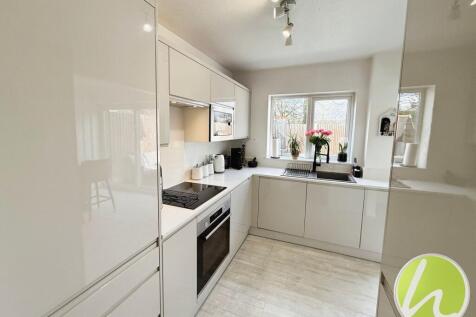 Kitchen/ Dining Room