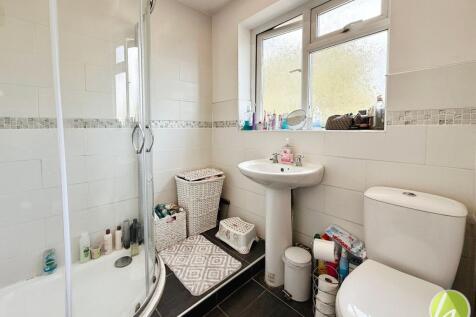 Family Shower Room