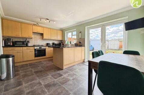 Kitchen/ Family Room