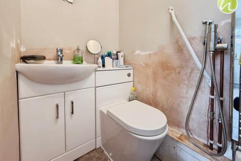 Ground Floor WC/ Utility