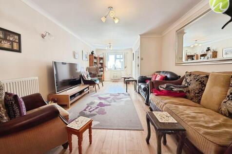 Living Room/ Dining Room