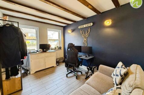 Reception Room/ Fifth Bedroom