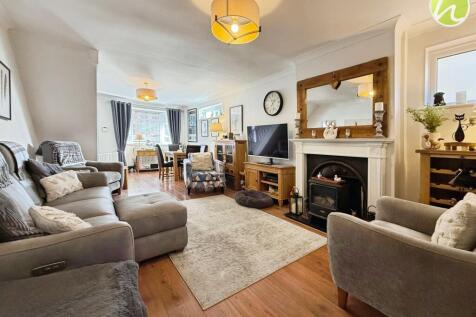 Living Room/ Dining Room