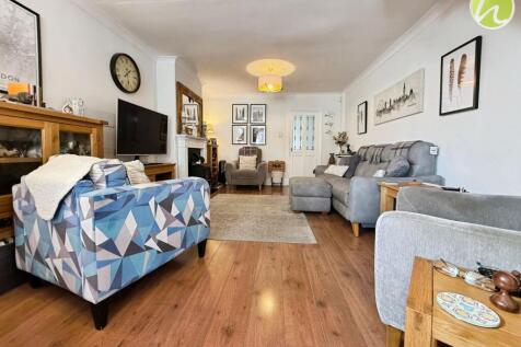 Living Room/ Dining Room