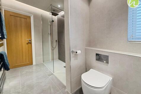 Family Shower Room