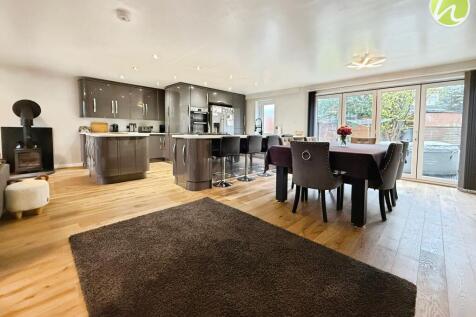 Living/ Kitchen/ Family Area