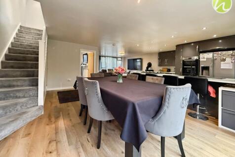 Living/ Kitchen/ Family Area