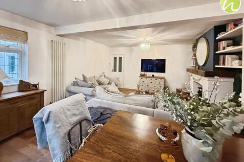 Living Room/ Dining Room