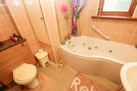 BATHROOM/W.C.
