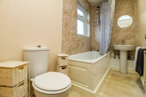 BATHROOM/W.C.