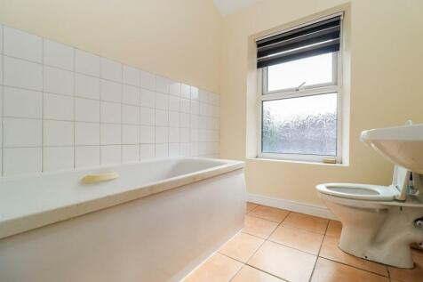 BATHROOM/W.C.