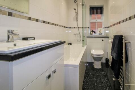 BATHROOM/W.C.
