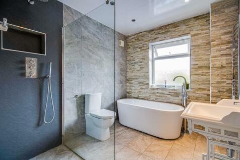 BATHROOM/W.C.