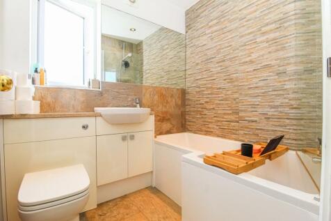 BATHROOM/W.C.