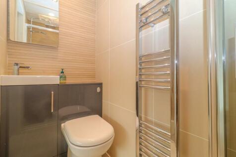 EN SUITE SHOWER ROOM/W.C.