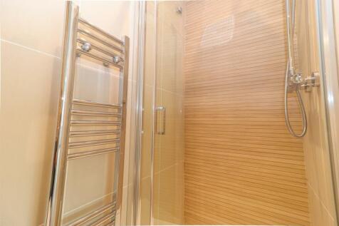 EN SUITE SHOWER ROOM/W.C.