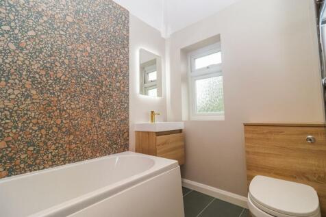 BATHROOM/W.C.
