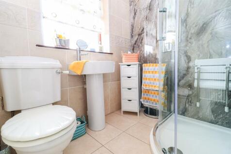 BATHROOM/W.C.